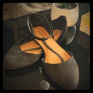 Flats with ankle strap